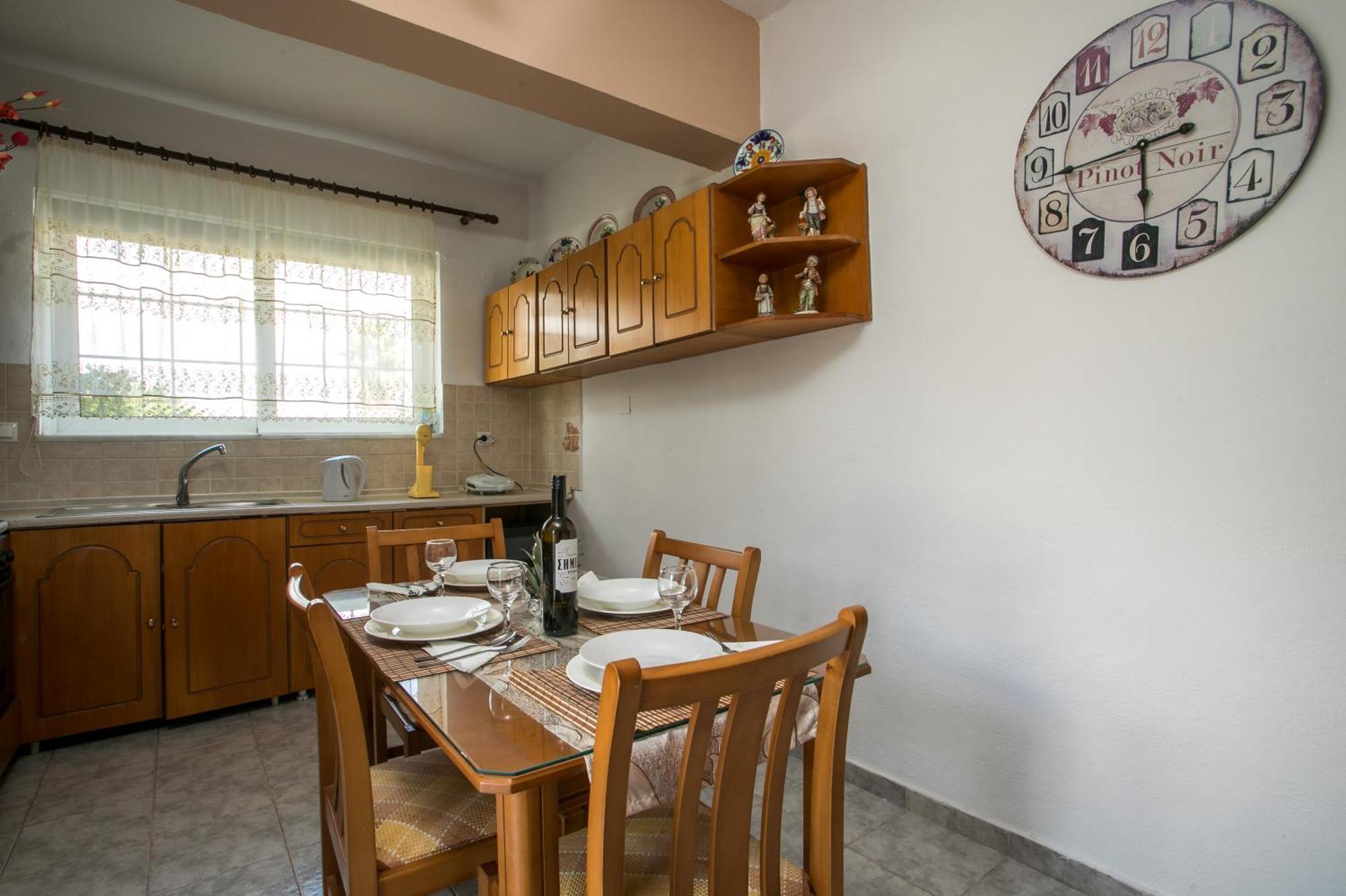 פליראקי Dimitris Studios & Apartments מראה חיצוני תמונה