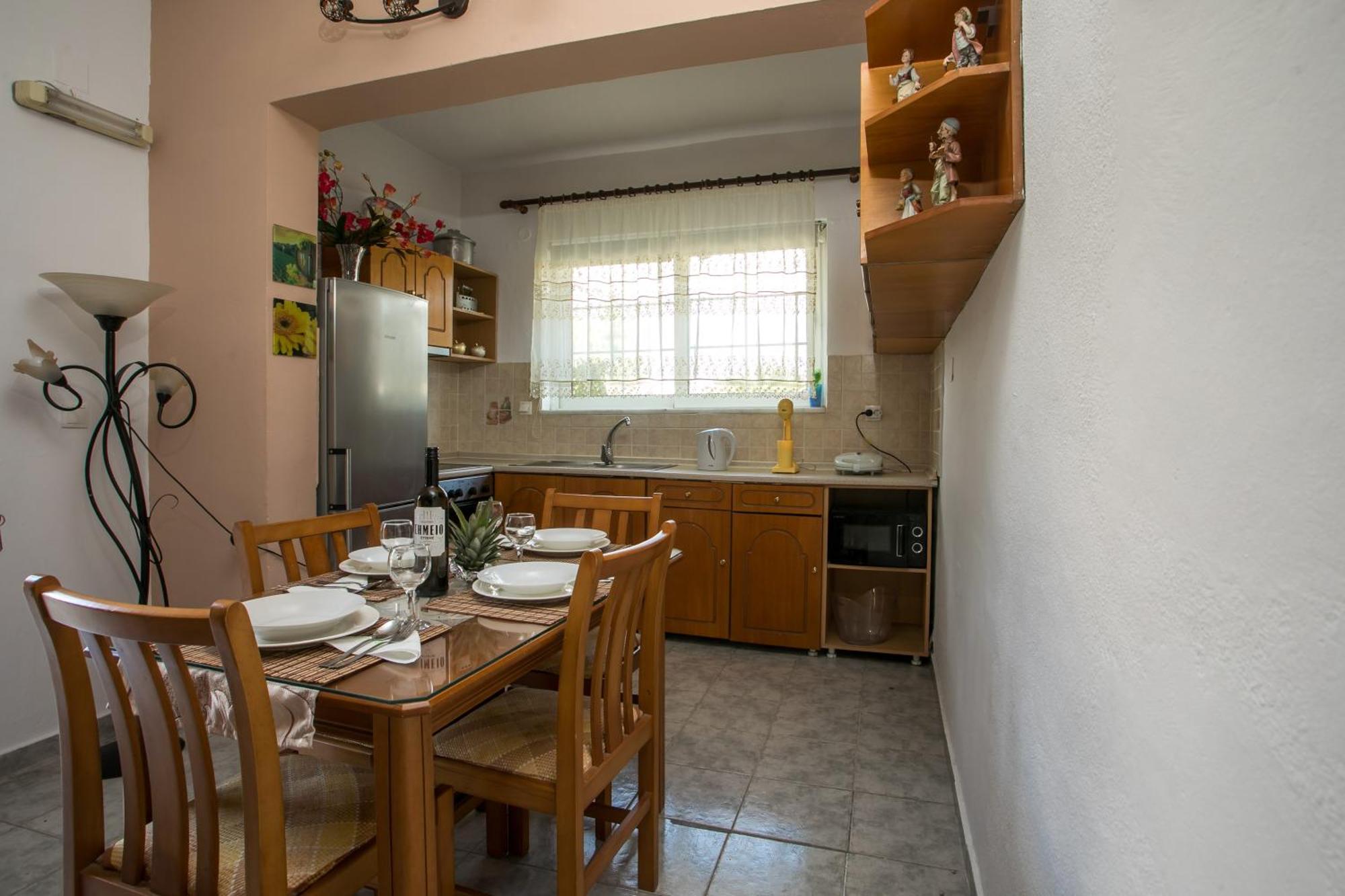 פליראקי Dimitris Studios & Apartments מראה חיצוני תמונה