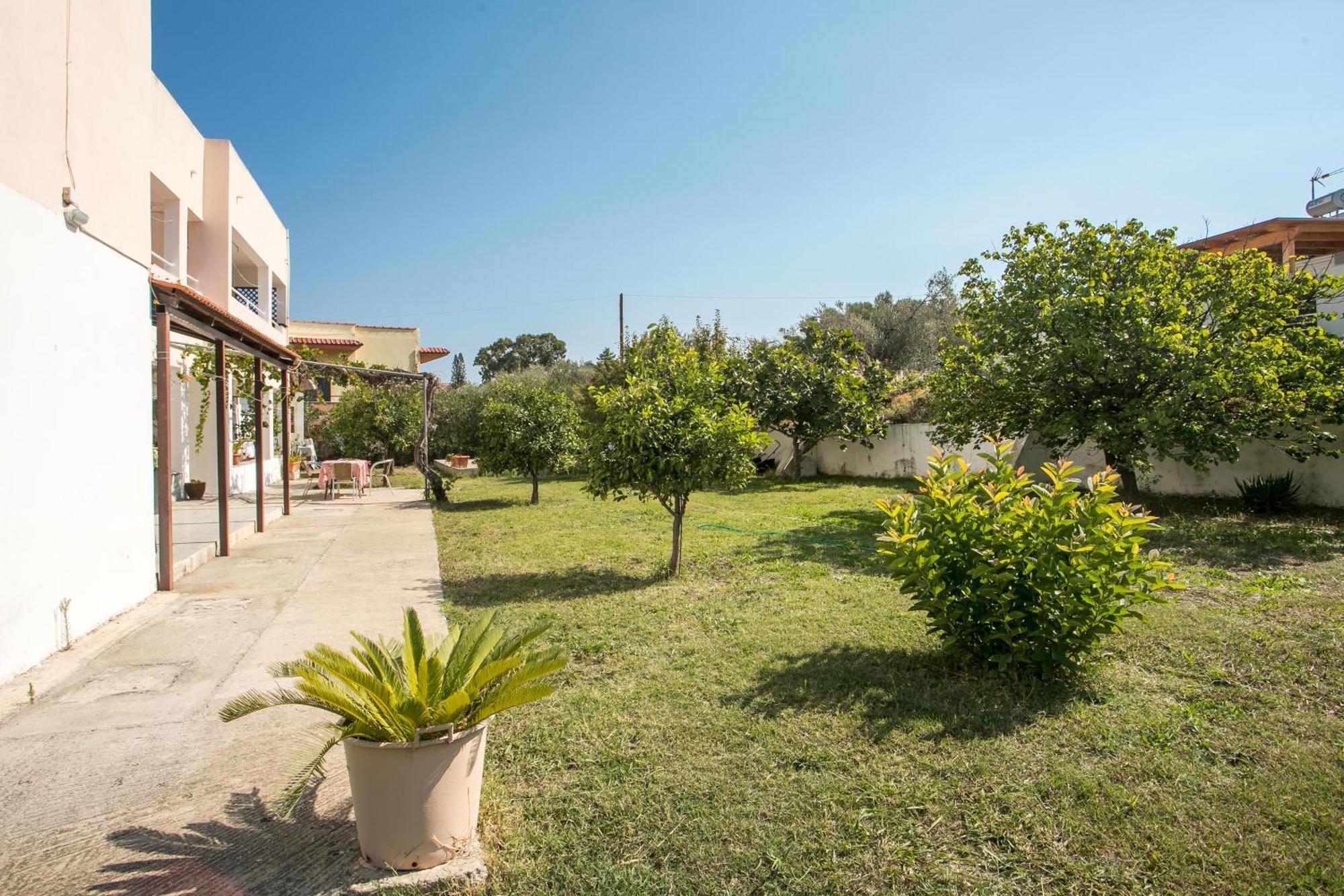 פליראקי Dimitris Studios & Apartments מראה חיצוני תמונה