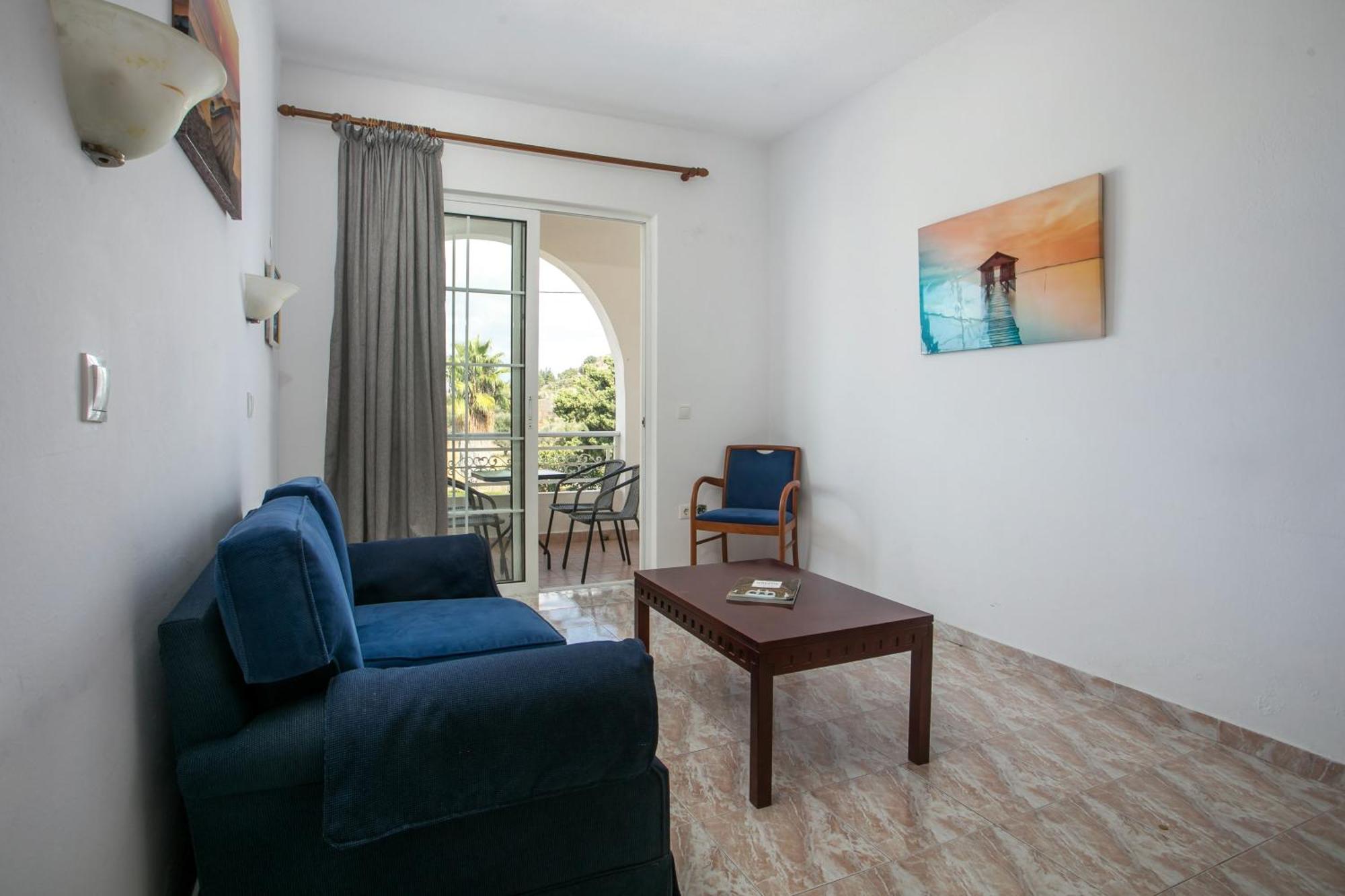 פליראקי Dimitris Studios & Apartments מראה חיצוני תמונה